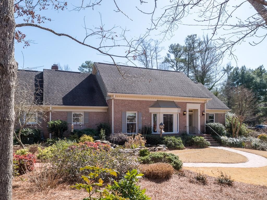 1005 The 16th Fairway Road, Sandy Springs, GA 30350 — most recent listing photo