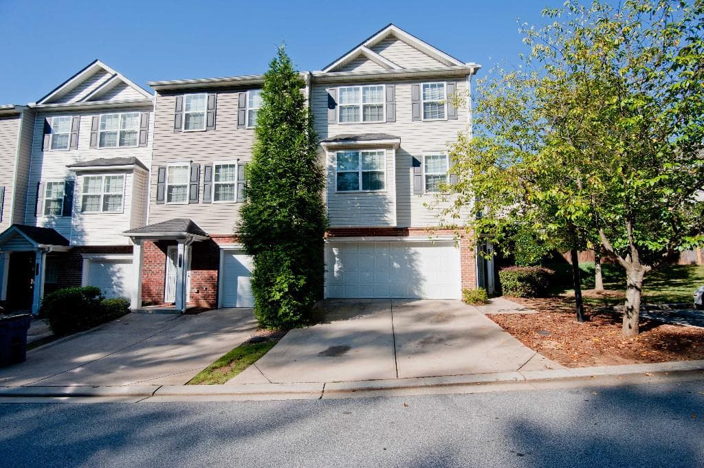 633 Providence Place, Atlanta, GA 30331 — most recent listing photo