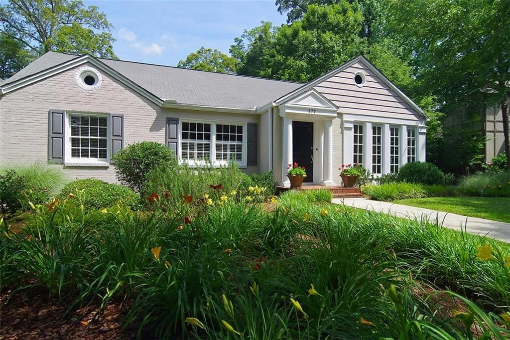 5 bedroom, 3,100 sq ft single family residence sold at 670 Cumberland Circle, Atlanta, GA 30306