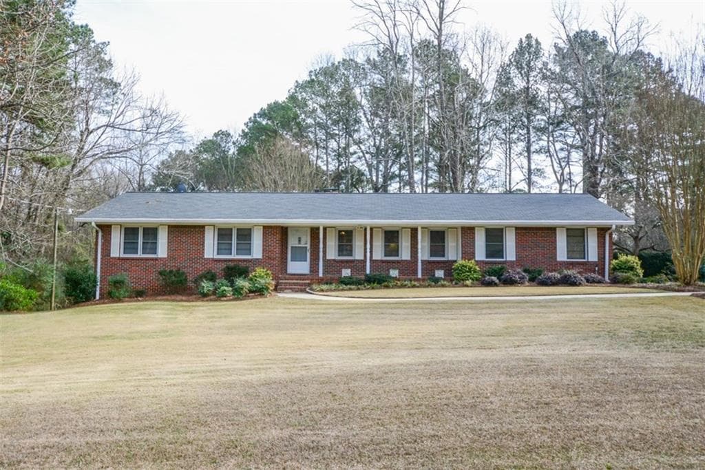 4 bedroom single family residence sold at 3800 Thames Road, College Park, GA 30349