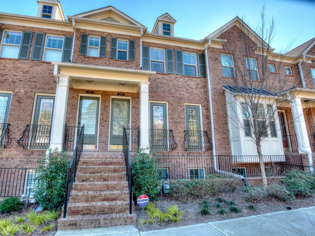 443 Alderwood Street 18, Sandy Springs, GA 30328 — most recent listing photo