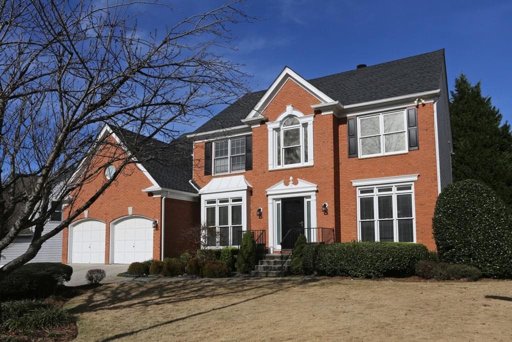 5 bedroom, 4,074 sq ft single family residence sold at 5335 Oxford Chase Way, Dunwoody, GA 30338