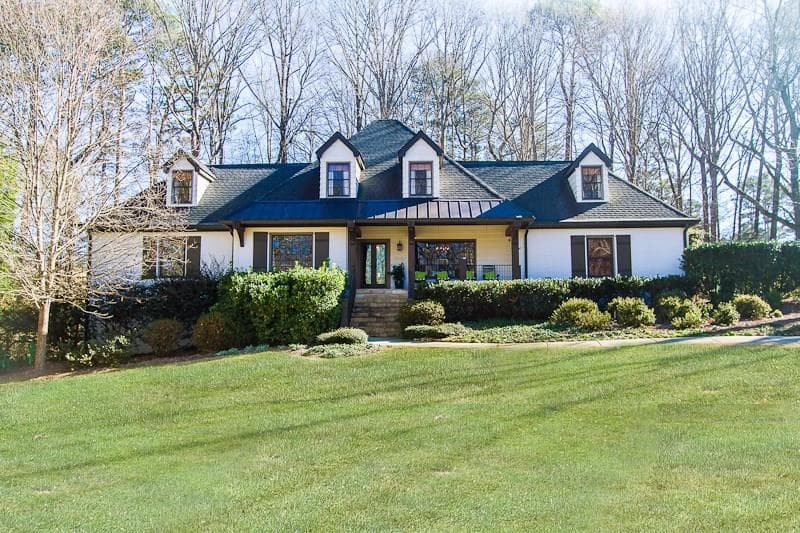 6 bedroom single family residence sold at 9220 Huntcliff Trace, Atlanta, GA 30350