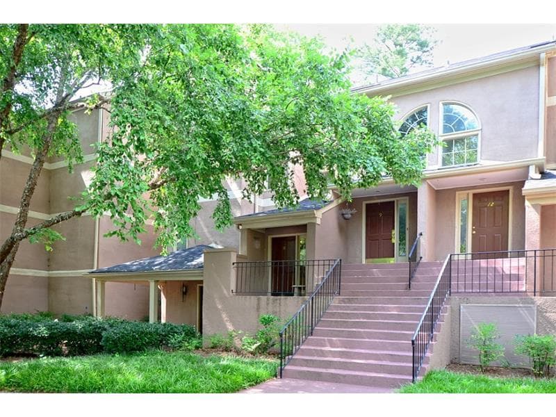 2 bedroom, 1,450 sq ft condominium sold at 8 Brittany Way 8, Atlanta, GA 30324