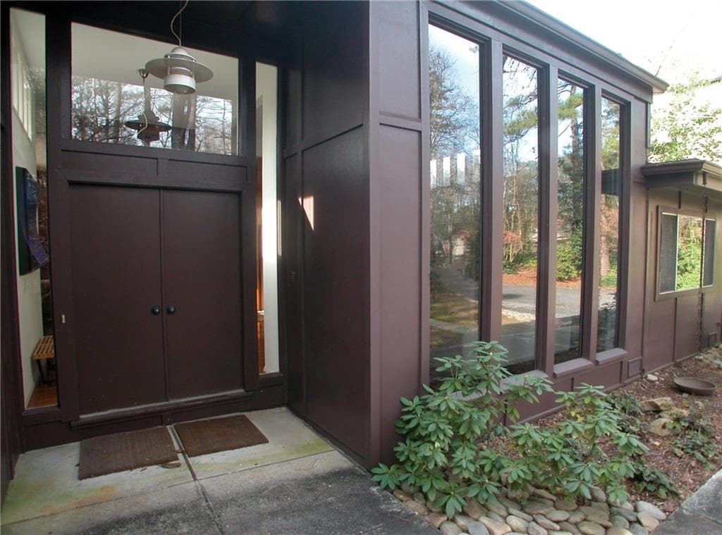 5550 LAKE FORREST Drive, Sandy Springs, GA 30342 — most recent listing photo