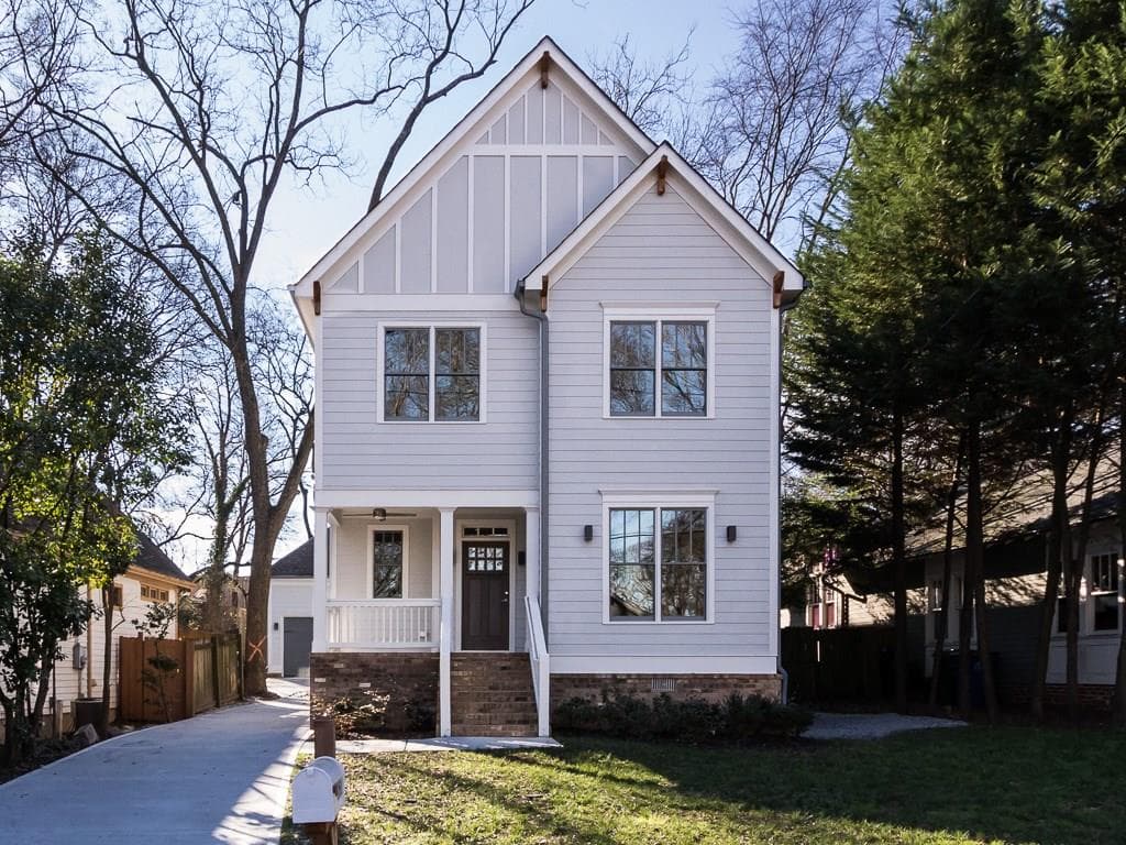 4 bedroom, 2,739 sq ft single family residence sold at 1511 Iverson Street, Atlanta, GA 30307
