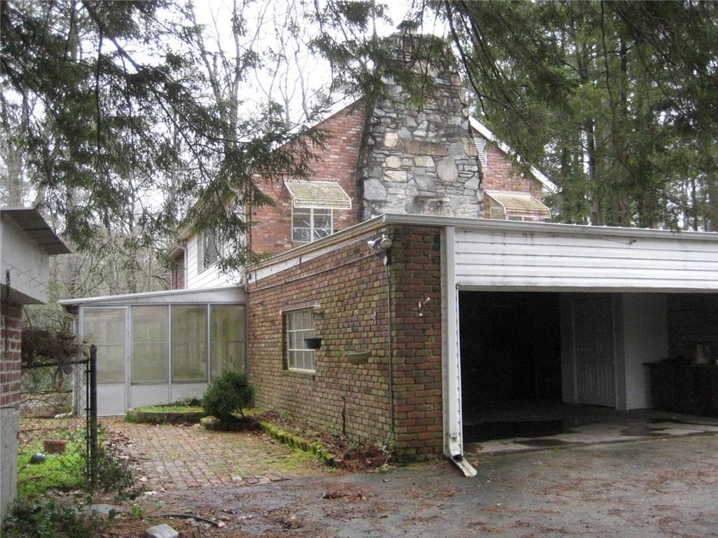 4888 Jett Road, Sandy Springs, GA 30327 — most recent listing photo