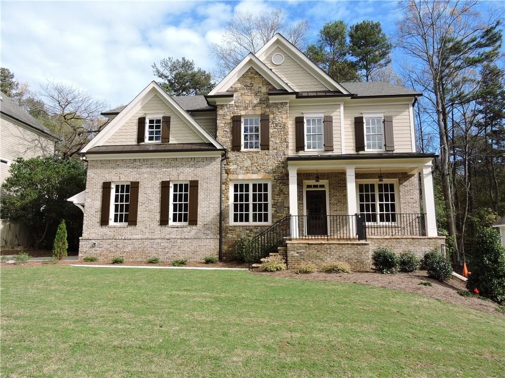 5 bedroom, 3,550 sq ft single family residence sold at 6049 Kayron Drive, Atlanta, GA 30328