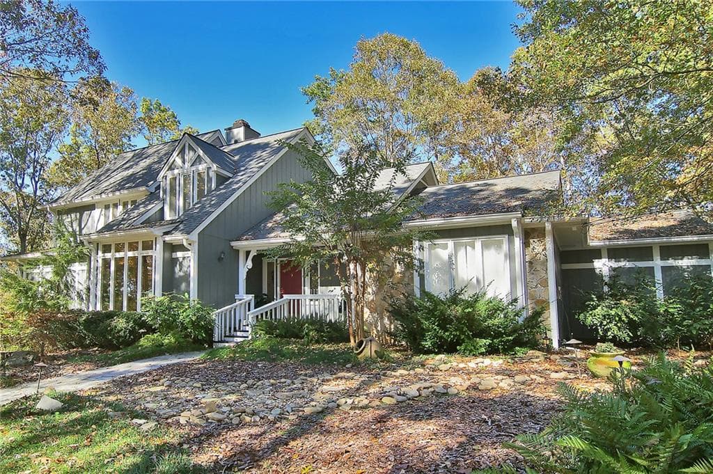 7975 Saddle Ridge Drive, Dunwoody, GA 30350 — most recent listing photo