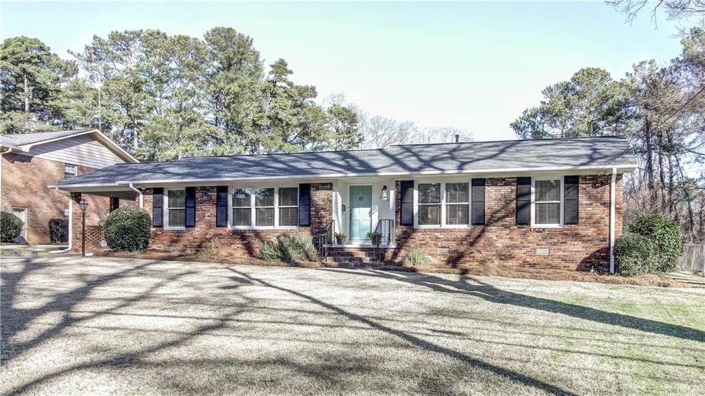 3 bedroom, 1,562 sq ft single family residence sold at 393 Chicopee Drive, Marietta, GA 30060
