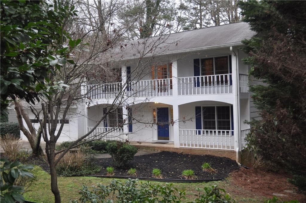 5 bedroom single family residence sold at 197 Rockbridge Road, Lilburn, GA 30047