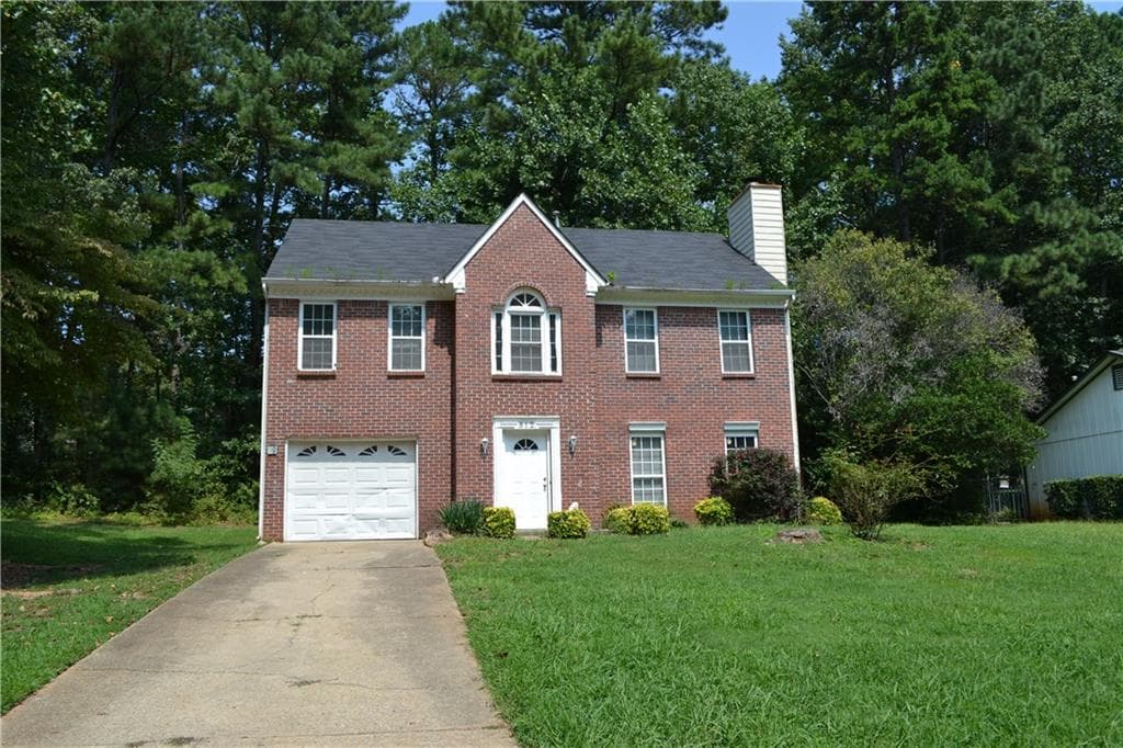 812 Greenhedge Drive, Stone Mountain, GA 30088 — most recent listing photo