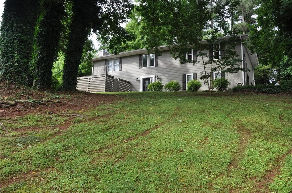 4 bedroom, 2,905 sq ft single family residence sold at 811 Anna Court, Lawrenceville, GA 30044