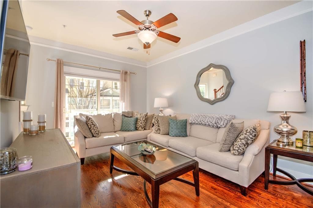 2 bedroom, 1,209 sq ft townhouse sold at 216 Semel Circle 371, Atlanta, GA 30309