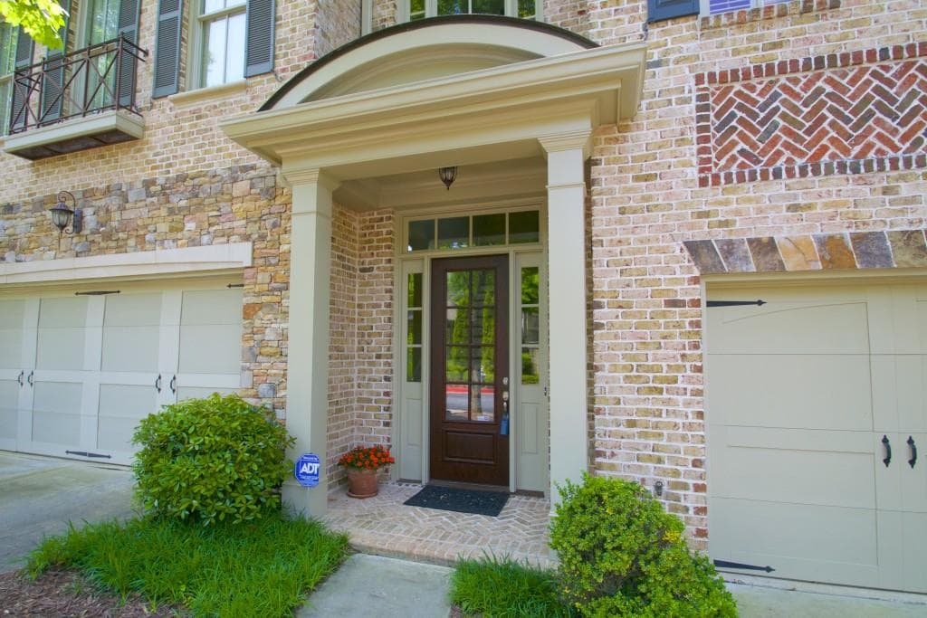 3 bedroom, 2,886 sq ft townhouse sold at 3035 Stone Gate Drive 3035, Atlanta, GA 30324