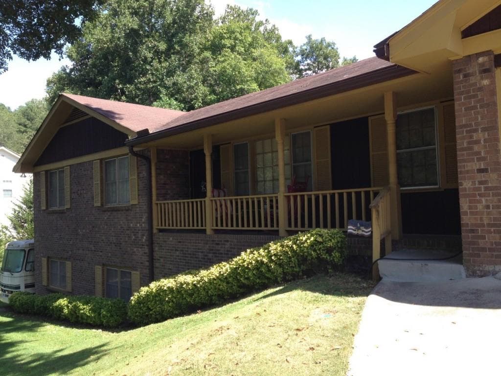 3 bedroom, 2,370 sq ft single family residence sold at 1664 Lamancha Drive, Lawrenceville, GA 30044