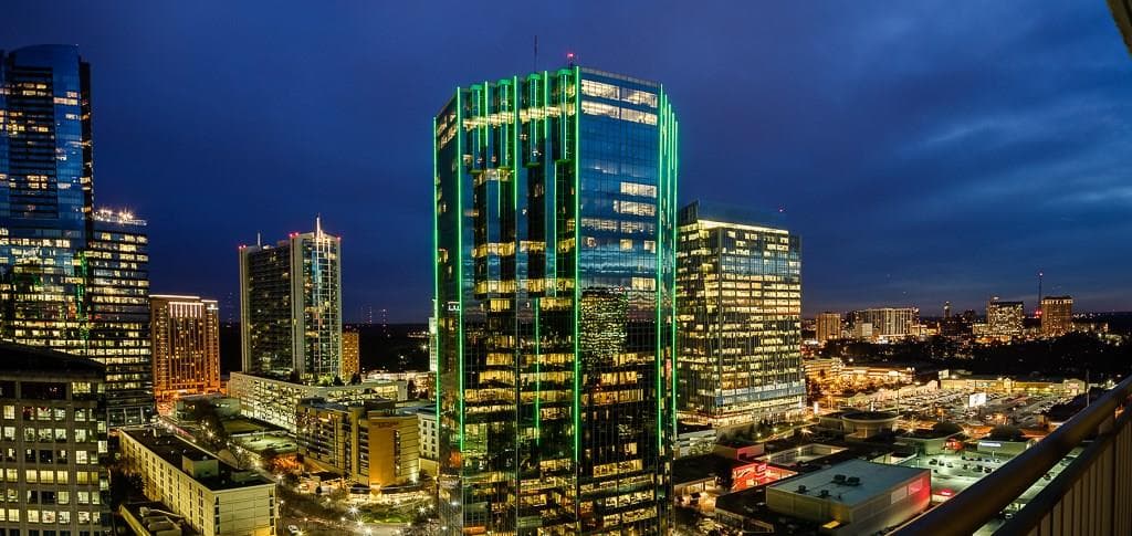 2 bedroom, 1,359 sq ft condominium sold at 3338 Peachtree Road 2306, Atlanta, GA 30326