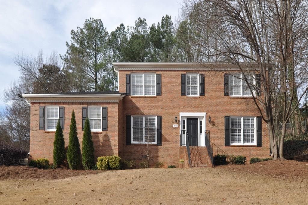 4 bedroom, 2,262 sq ft single family residence sold at 4002 Wembley Forest Way, Atlanta, GA 30340