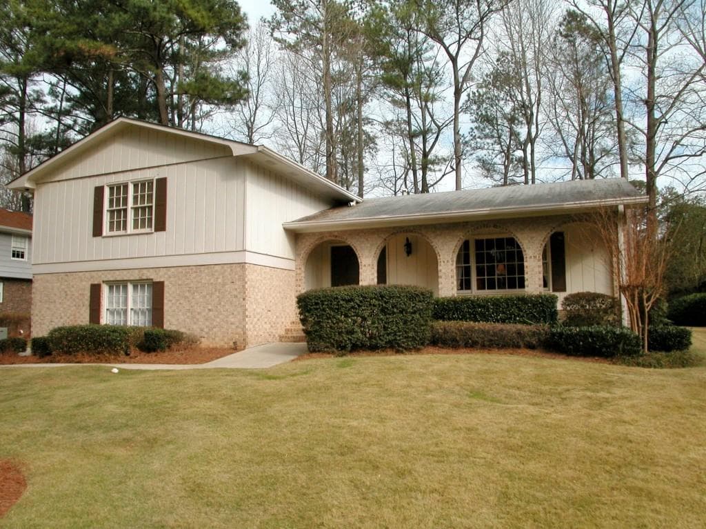 4 bedroom, 2,072 sq ft single family residence sold at 4913 Heatherdale Lane, Atlanta, GA 30360