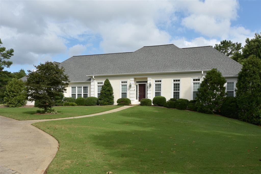 5 bedroom single family residence sold at 300 Dogwood Trail, Marietta, GA 30067