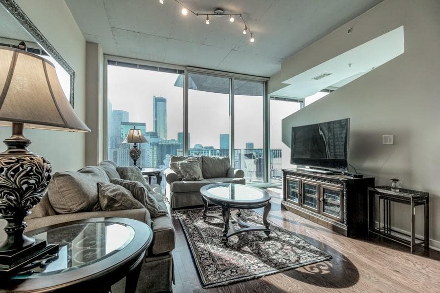 1 bedroom, 763 sq ft condominium sold at 400 W Peachtree Street 2809, Atlanta, GA 30308