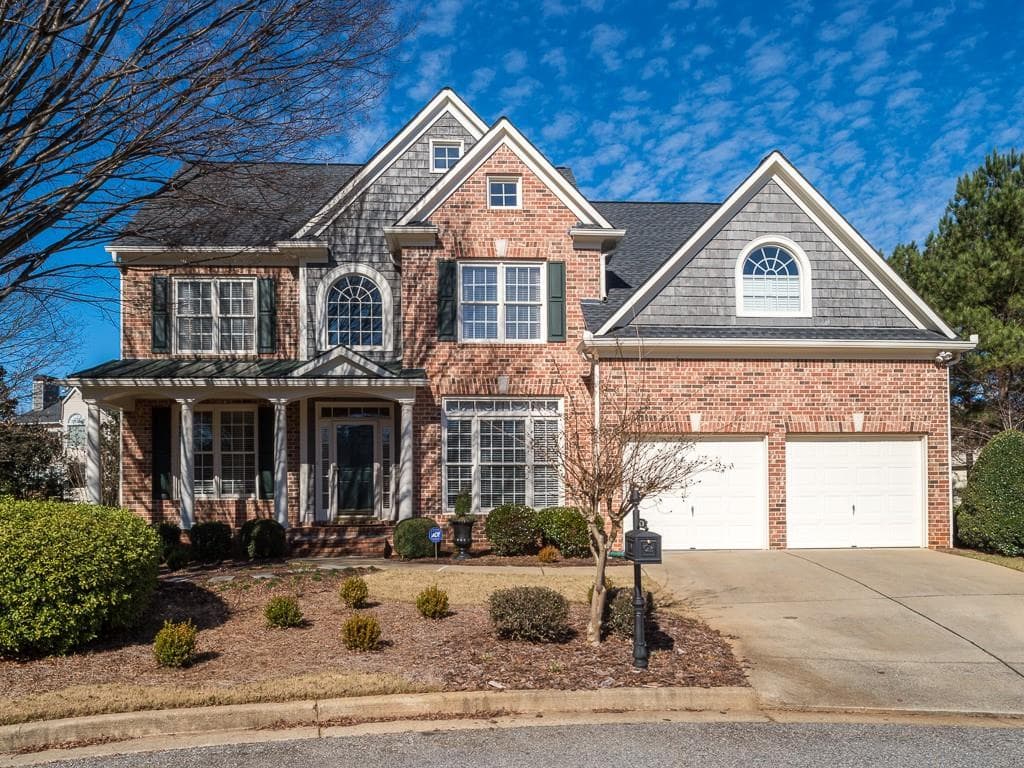 5 bedroom, 3,061 sq ft single family residence sold at 1720 Jamestown Court, Atlanta, GA 30080