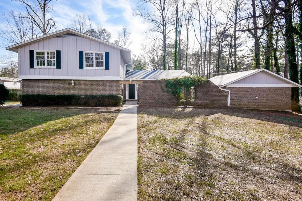 2866 Staunton Drive, Marietta, GA 30067 — most recent listing photo