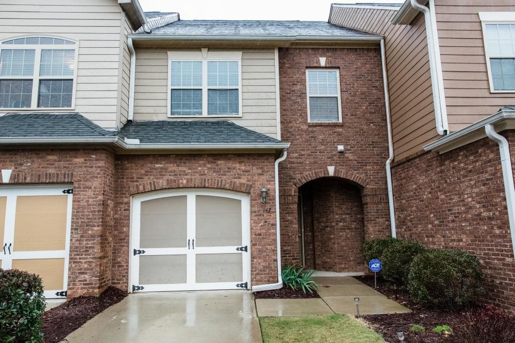 2 bedroom, 1,682 sq ft townhouse sold at 147 Trailside Circle, Hiram, GA 30141