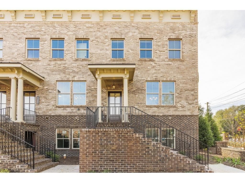 3 bedroom, 2,678 sq ft townhouse sold at 891 Briarcliff Road 309, Atlanta, GA 30306