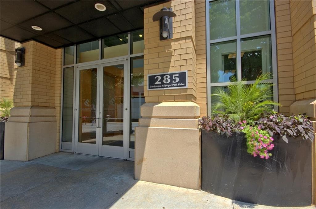 1 bedroom, 1,104 sq ft condominium sold at 285 Centennial Olympic Park Drive PH1-5, Atlanta, GA 30313