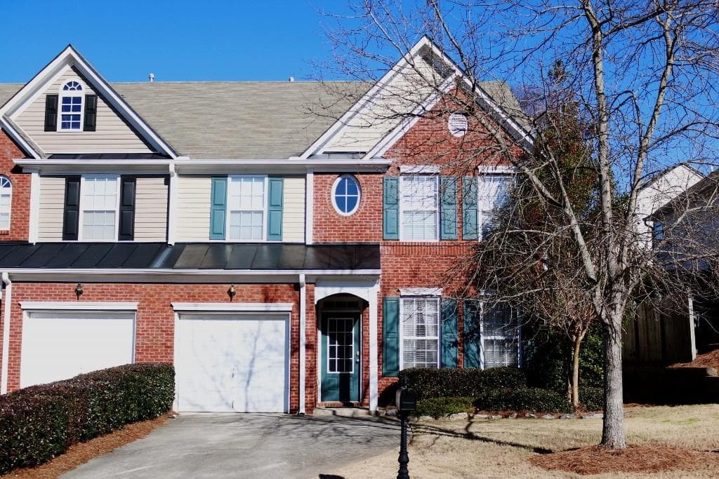 4 bedroom, 1,718 sq ft townhouse sold at 3724 Portico Lane, Cumming, GA 30040