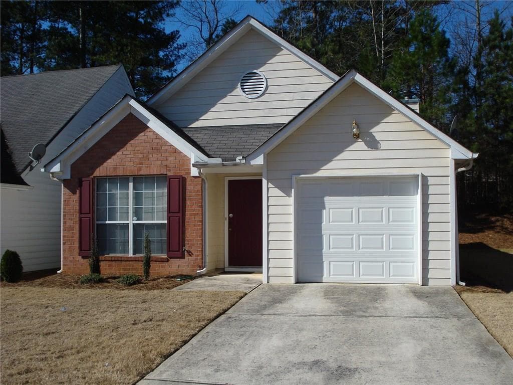 732 Hillandale Lane 732, Lithonia, GA 30058 — most recent listing photo