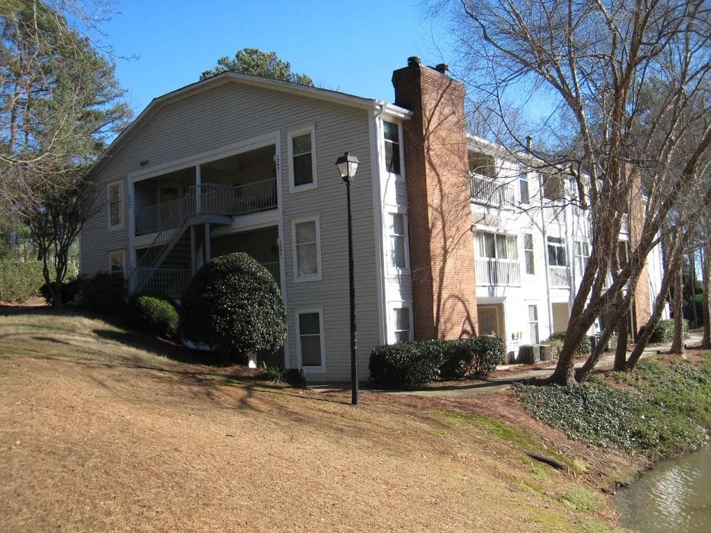 2 bedroom, 996 sq ft condominium sold at 1246 Keys Lake Drive, Brookhaven, GA 30319