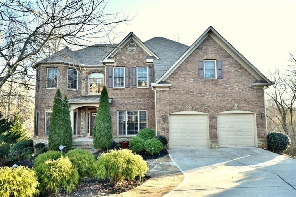 5 bedroom, 3,996 sq ft single family residence sold at 1260 Summerfield Drive, Cumming, GA 30040
