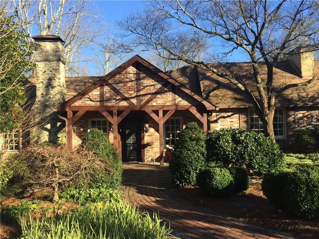 5757 Riverside Drive, Sandy Springs, GA 30327 — most recent listing photo