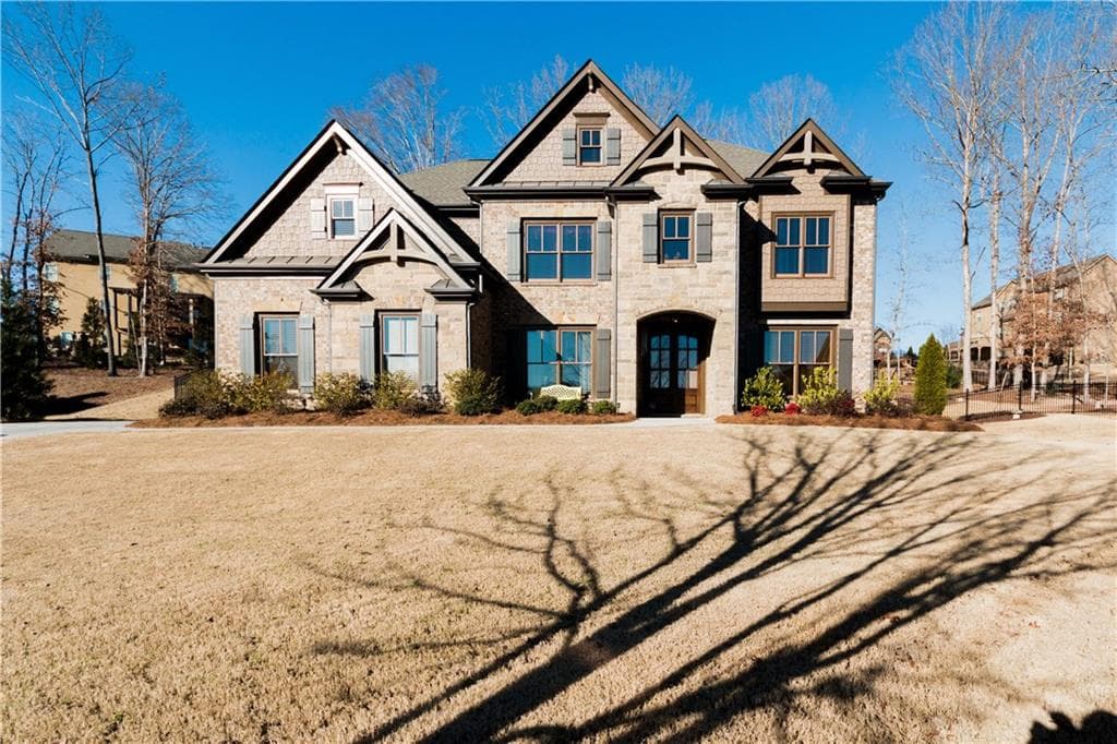 5 bedroom, 3,535 sq ft single family residence sold at 1909 Granite Hill Court, Hoschton, GA 30548