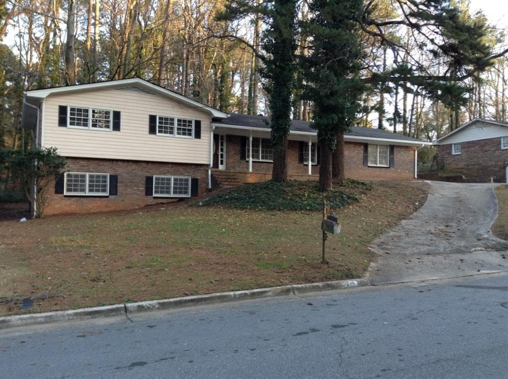 4 bedroom, 1,654 sq ft single family residence sold at 2519 Black Forest Trail, Atlanta, GA 30331
