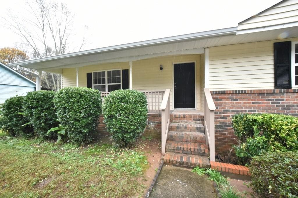 4 bedroom, 2,181 sq ft single family residence sold at 1609 Elm Ridge Way, Stone Mountain, GA 30083