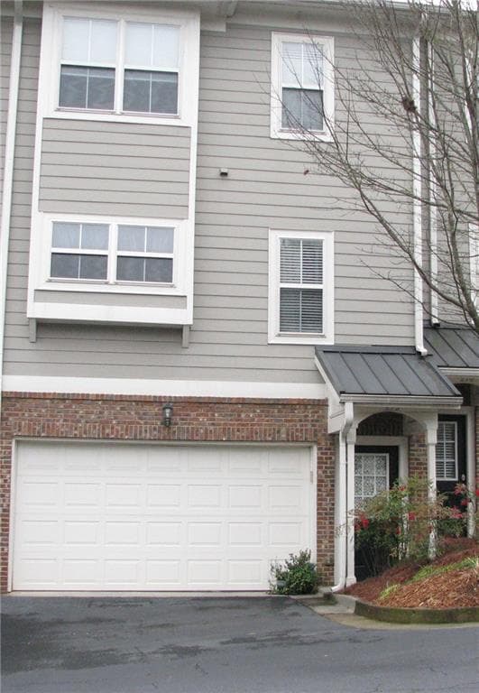 252 CARLYLE PARK Drive 252, Atlanta, GA 30307 — most recent listing photo