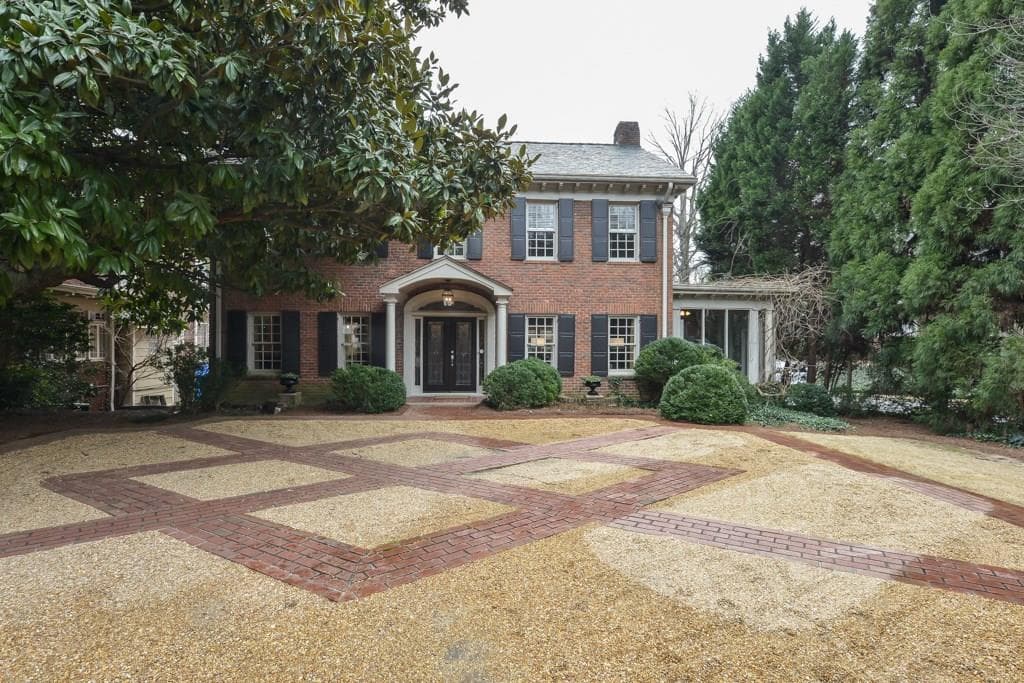 5 bedroom, 3,258 sq ft single family residence sold at 1337 Briarcliff Road, Atlanta, GA 30306