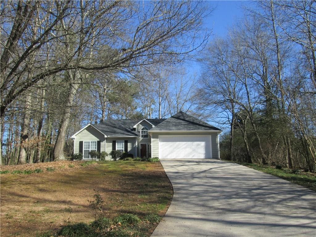 3 bedroom, 1,299 sq ft single family residence sold at 7195 Farm House Lane, Cumming, GA 30028