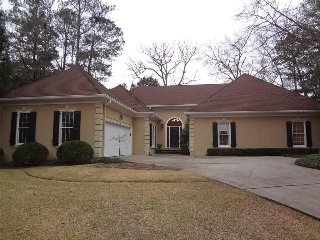 635 Wayt Road, Roswell, GA 30076 — most recent listing photo