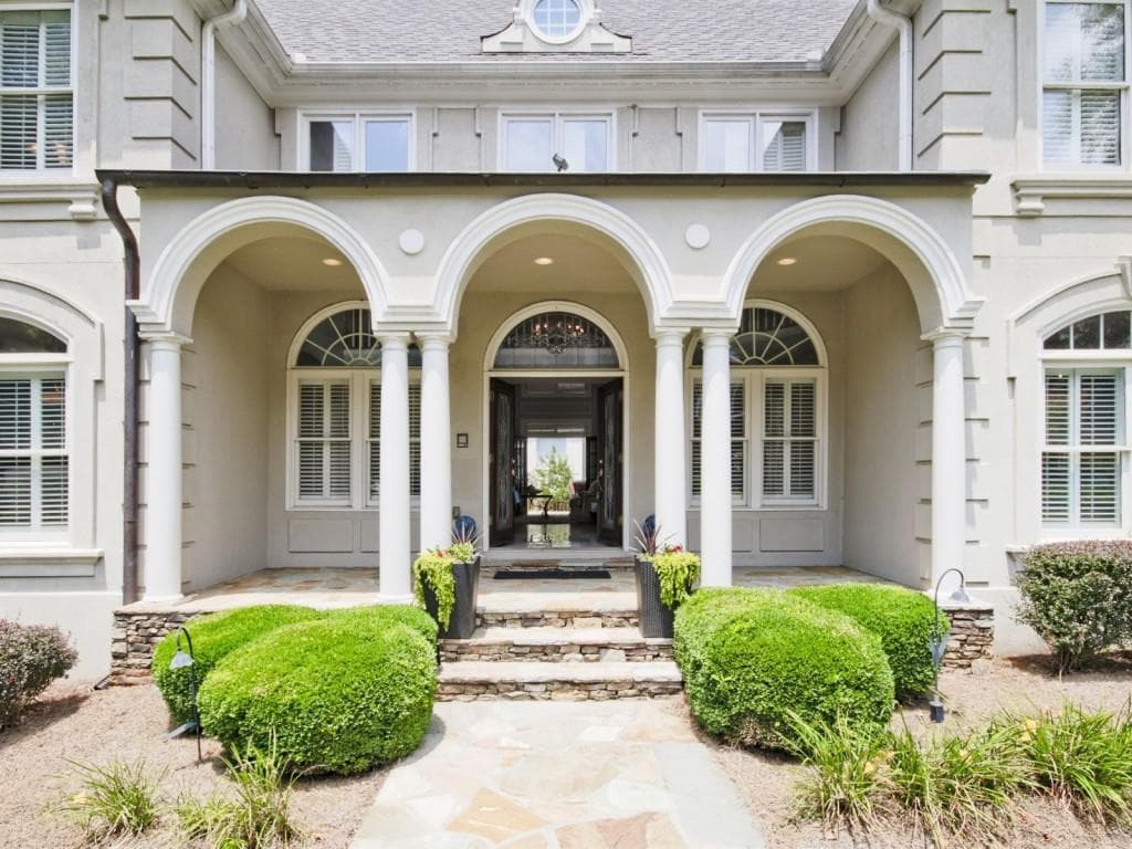 4 bedroom, 5,495 sq ft single family residence sold at 2204 Iron Gate Drive, Smyrna, GA 30080