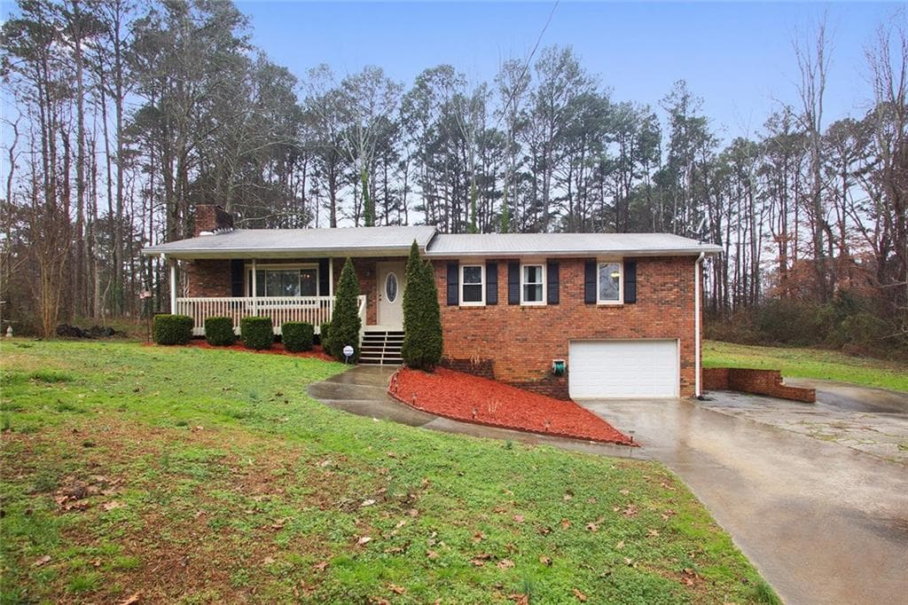 2456 Wilma Gunter Circle, Acworth, GA 30102 — most recent listing photo