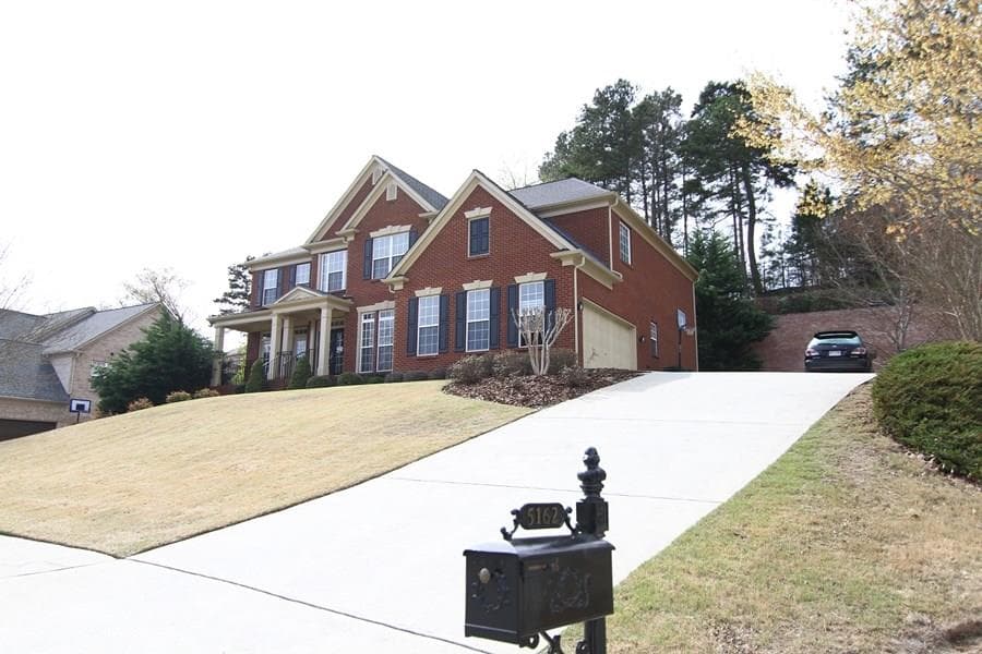 5162 Enniskillen Court, Suwanee, GA 30024 — most recent listing photo