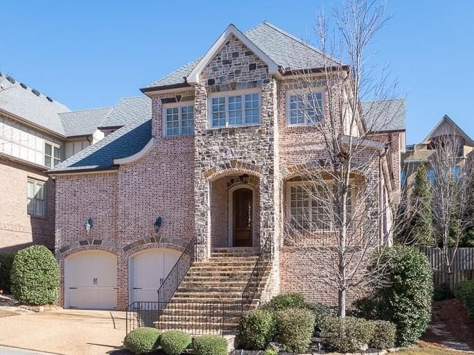5 bedroom, 3,754 sq ft single family residence sold at 1773 Buckhead Valley Lane, Atlanta, GA 30324