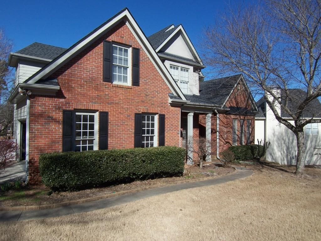 4 bedroom, 2,852 sq ft single family residence sold at 124 Azalea Chase Drive, Suwanee, GA 30024