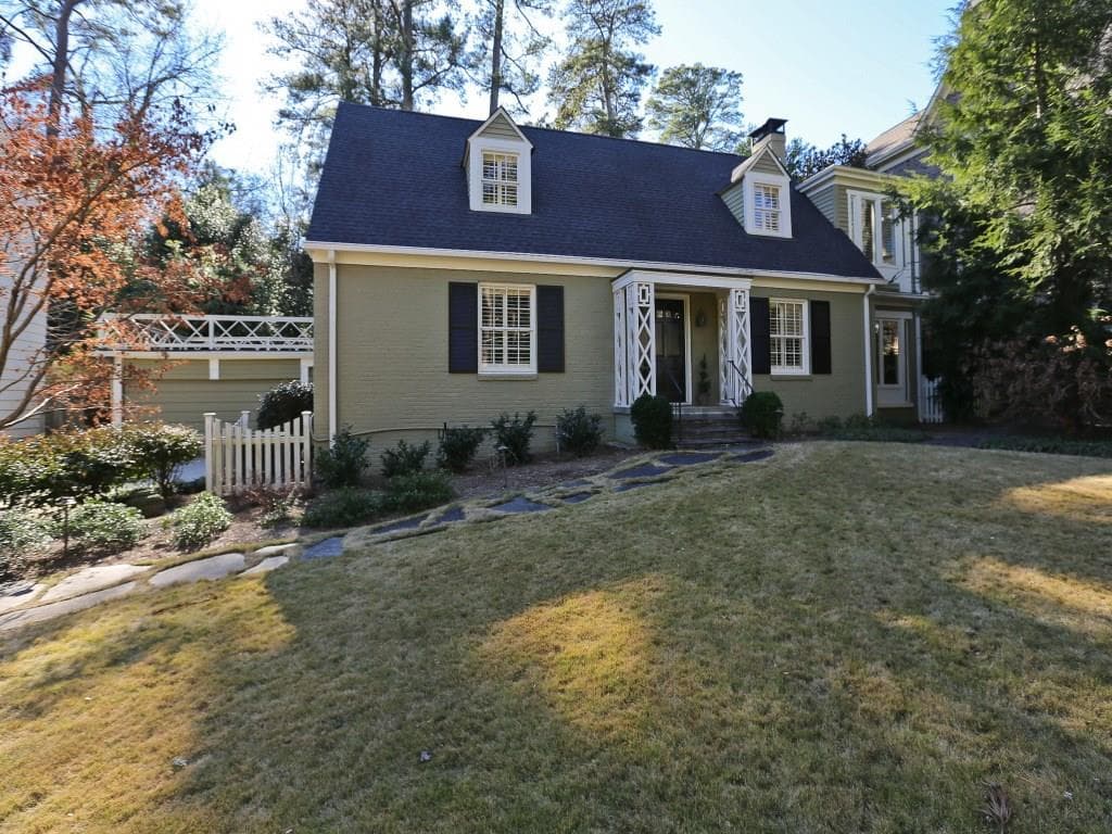 3 bedroom single family residence sold at 535 Pine Tree Drive, Atlanta, GA 30305
