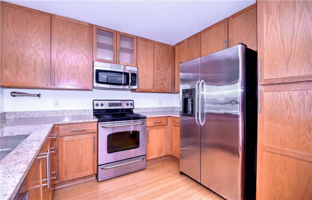 563 Memorial Drive 213, Atlanta, GA 30312 — most recent listing photo