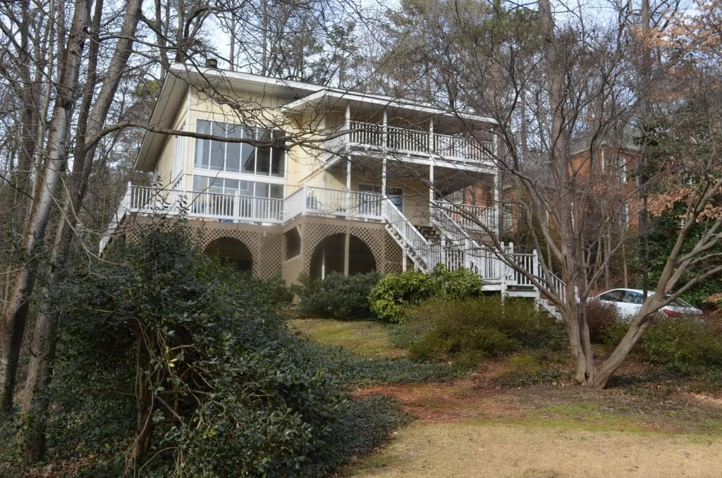 4 bedroom, 2,208 sq ft single family residence sold at 4146 Brookview Drive, Atlanta, GA 30339